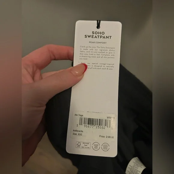 ❌SOLD❌NWT Alo Yoga Soho Sweatpant in Anthracite Gray Size XXS - Picture 4 of 6